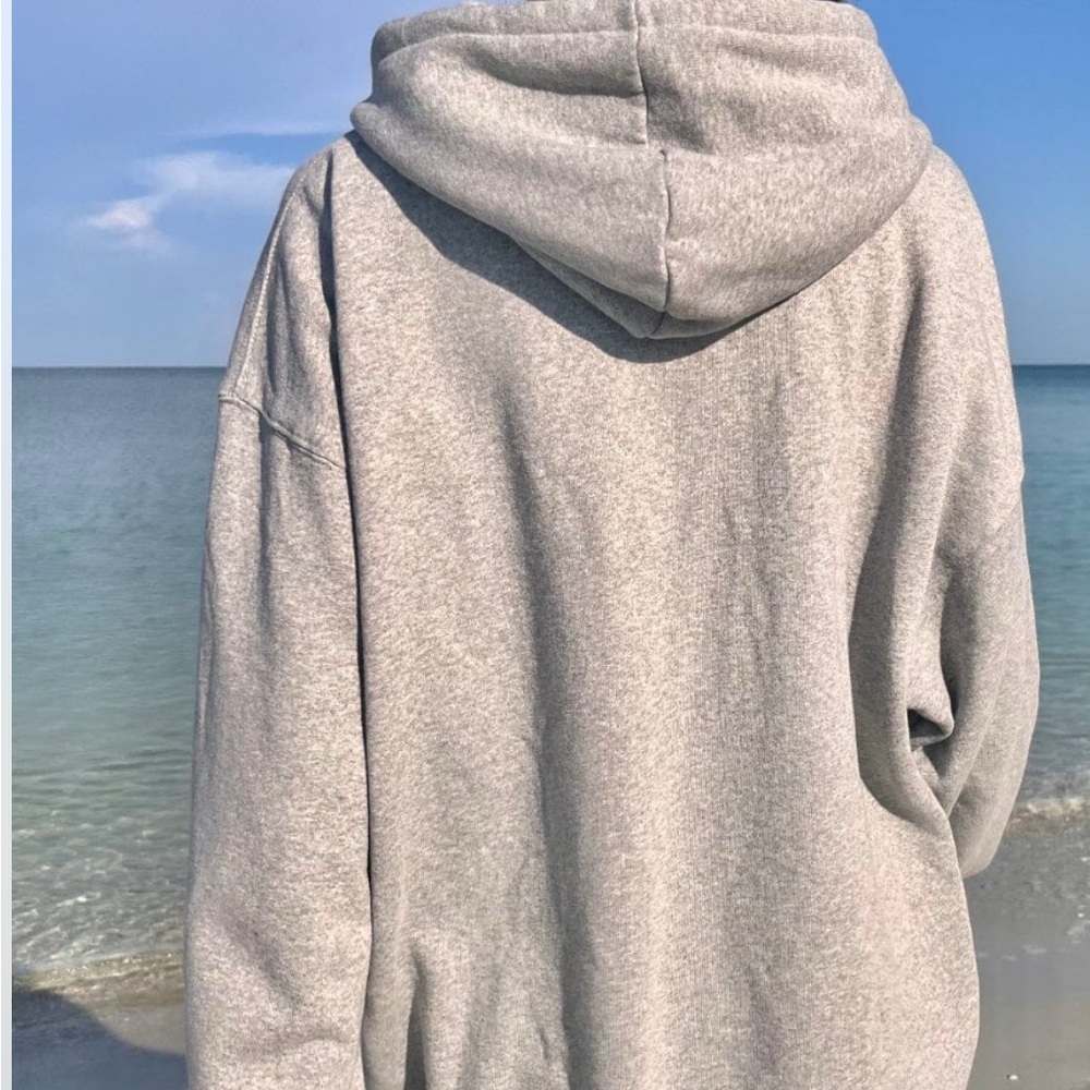 Brandy Melville zip-up hoodie in heather gray with two pockets oversized fit